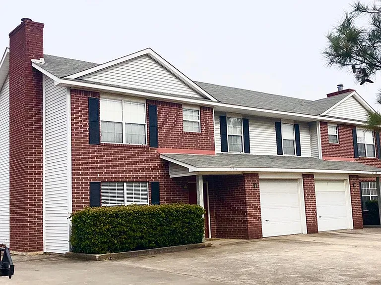 2714 E Kantz Dr — Photo 3