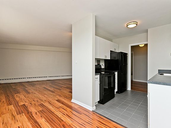 4th image of 3410 N Lake Shore Dr #14W