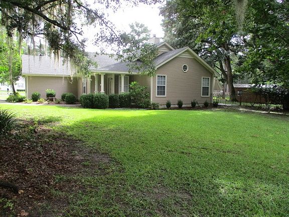 3rd image of 3940 Nicole Ln