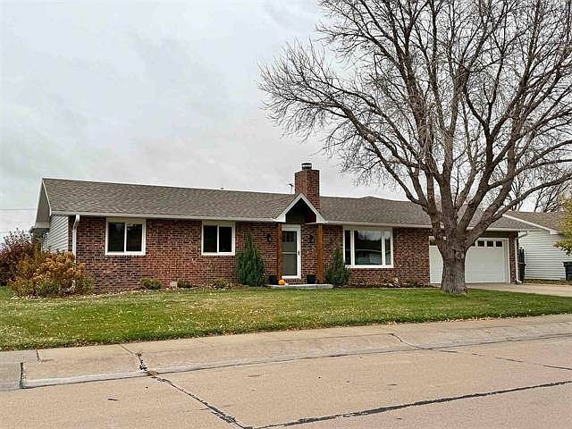 1st image of 4015 W Redwood Dr