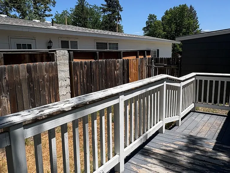 2109 S Illinois Ave — Photo 22