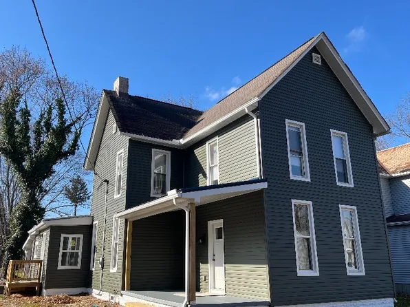 618 Parrish St, Uhrichsville, OH 44683