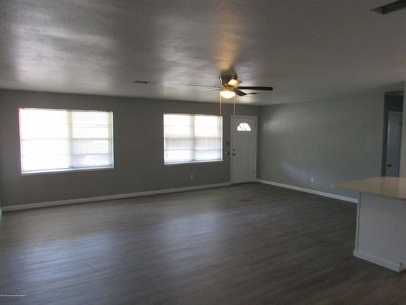 3rd image of 3812 Beaver Dr