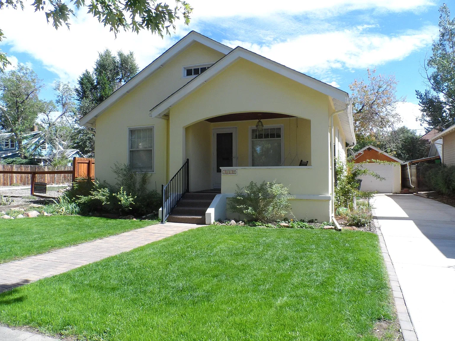 3 bed, 944 sqft, $1,850 — Photo 2