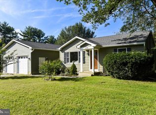 1576 Saint Margarets Rd, Annapolis, MD 21409