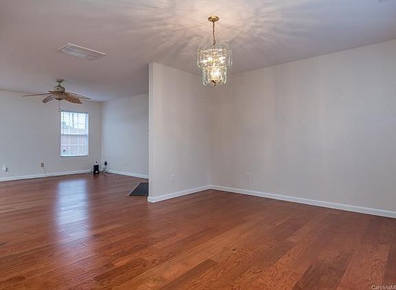 4th image of 15735 Circlegreen Dr