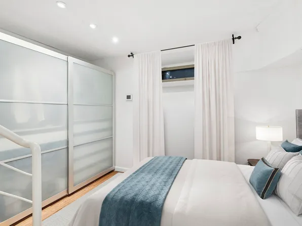 18 East 63rd Street image 5 of 9