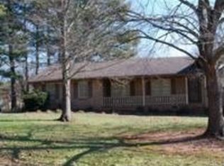4884 Lacosta Ct, Lilburn, GA 30047