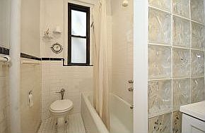 4th image of 170 Claremont Ave