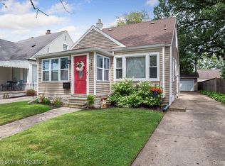 129 S Edgeworth Ave, Royal Oak, MI