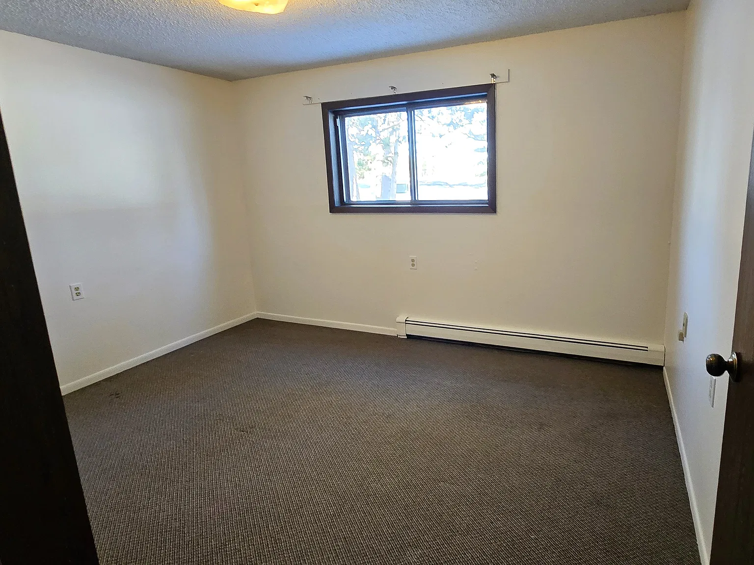 1 bed, 700 sqft, $850 — Photo 3
