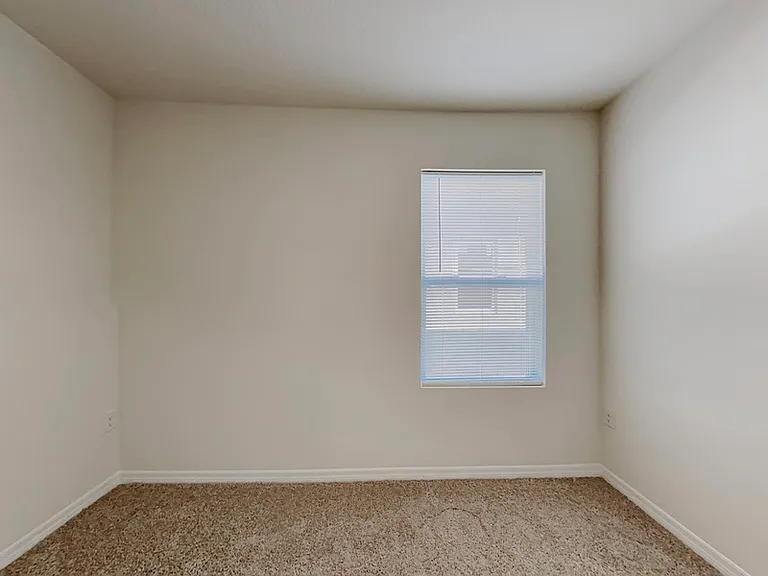 9678 Black Walnut Dr — Photo 13