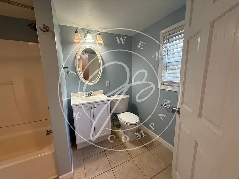 3223 Inverness Ave — Photo 9