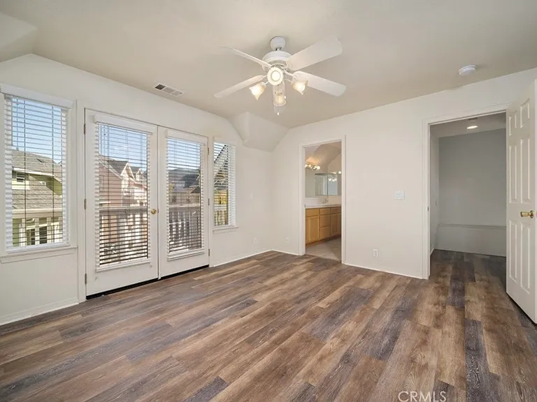 1144 Walnut St #3 — Photo 2