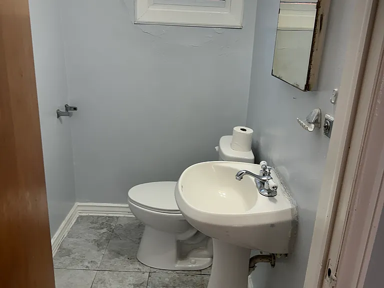 Upstairs bathroom