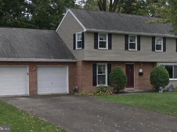 13 Pleasant View Dr, Strasburg, PA 17579