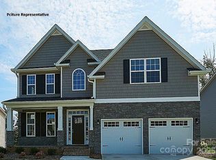 8016 Plymouth Dr, Sherrills Ford, NC 28673