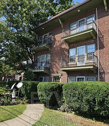 2nd image of 16814 Madison Ave APT 2