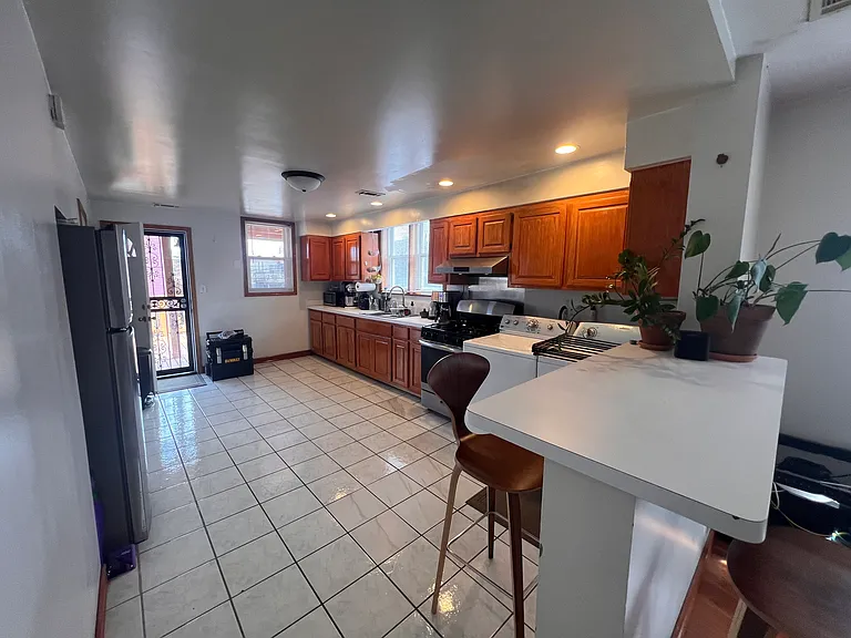 3041 S Lowe Ave #2 — Photo 16
