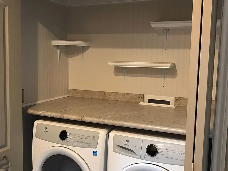 Laundry w/washer&dryer