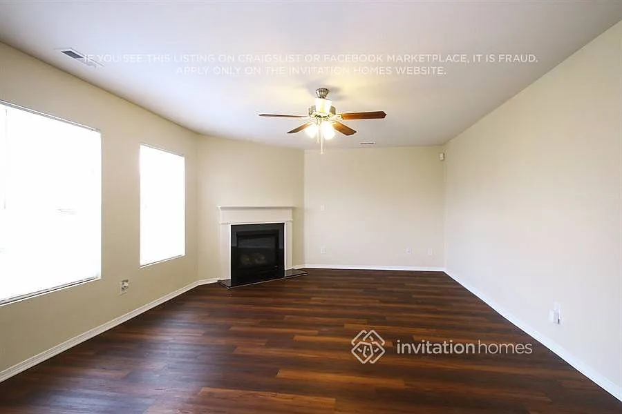 8825 Chalkstone Rd Charlotte, NC 28216 — Photo 4