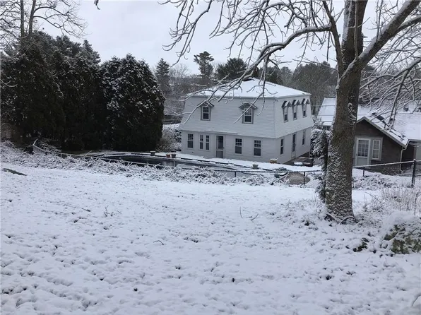 65 Old Usquepaugh Rd, Richmond, RI 02892