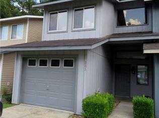 303 Candlebrook Dr, Enterprise, AL 36330