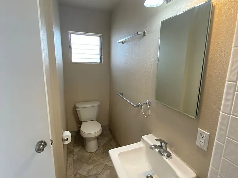245 S Pacific Ave — Photo 8