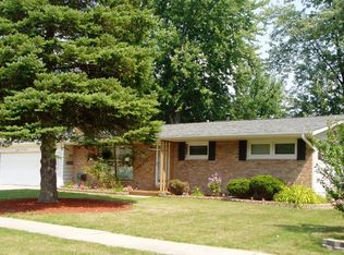 305 Southlawn Dr, Auburn, MI
