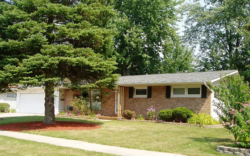 305 Southlawn Dr photo 1