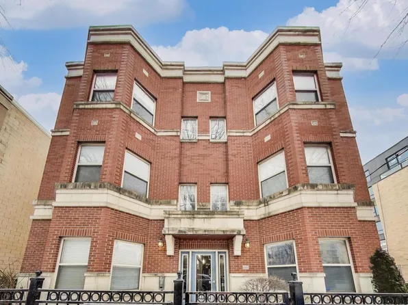 1016 S Racine Ave APT 302, Chicago, IL 60607