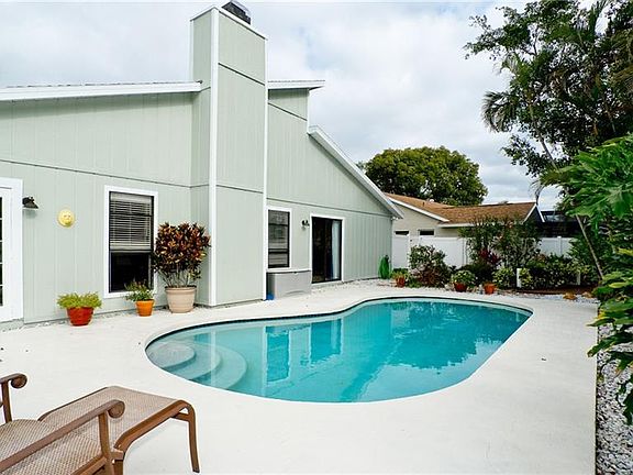 2nd image of 4611 34th Avenue Dr W
