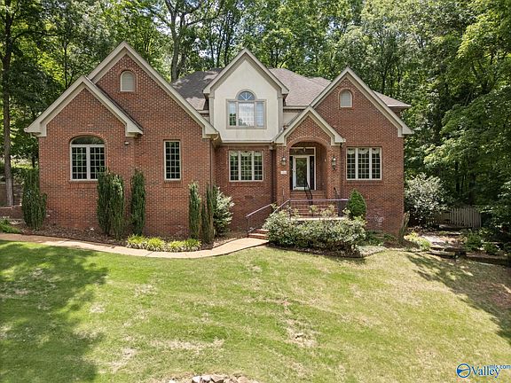 2nd image of 134 Darlington Rd NE