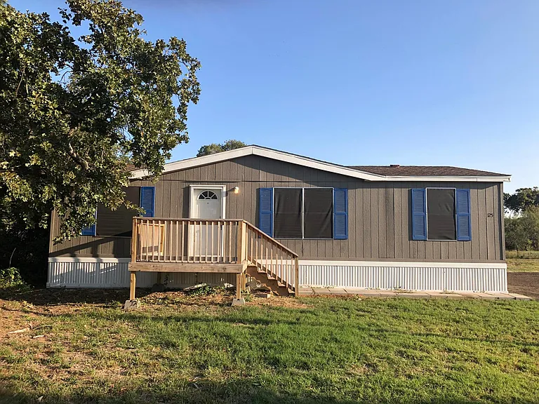 125 Private Road 1301 — Photo 1