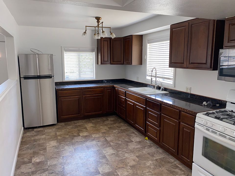 1st image of 2108 Marshallfield Ln #A