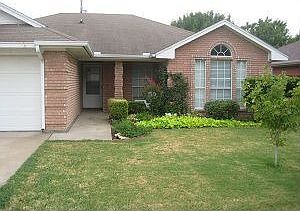 1st image of 956 N Meadow Cir