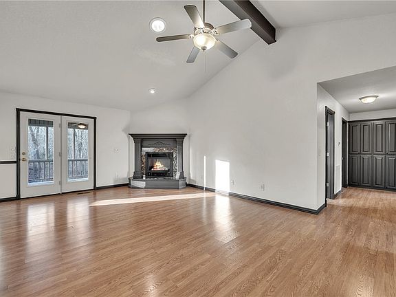 4th image of 7 Glenwood Pl