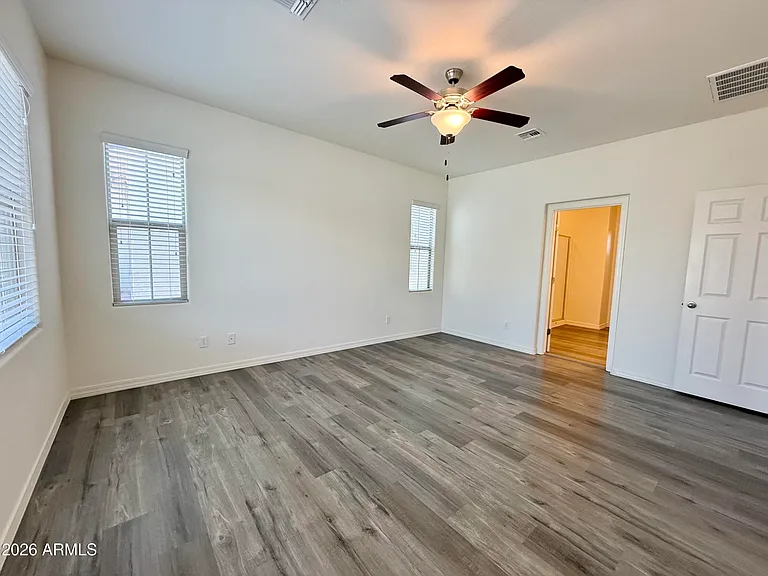 4722 E Tremaine Ave — Photo 29