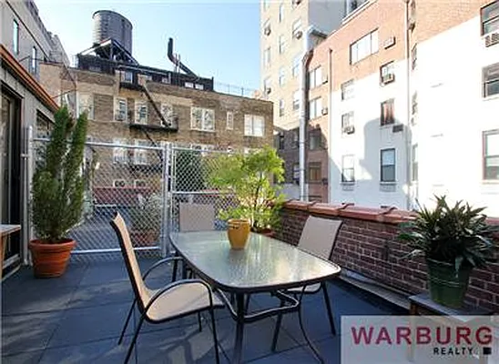 Sold by Warburg | media 13