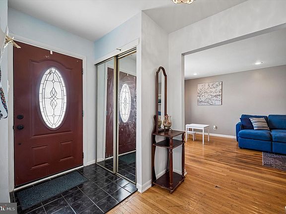 3rd image of 13036 Richwood Rd
