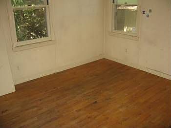 2nd image of 1016 Fuller St