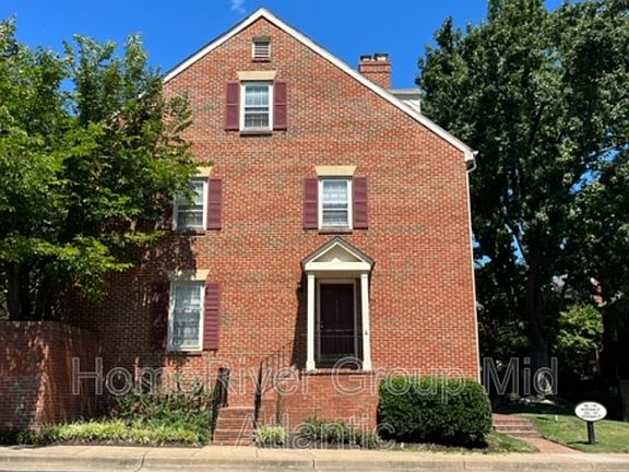 3rd image of 1102 Michigan Ct