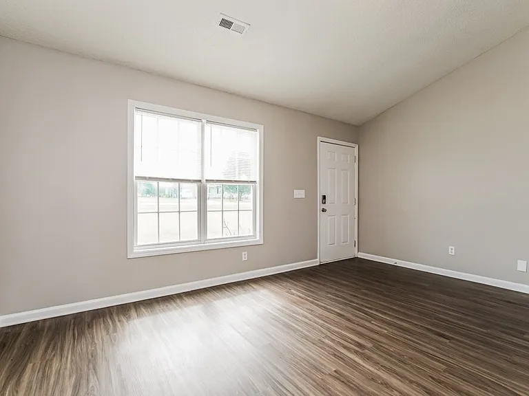 357 Ogburn Rd — Photo 4