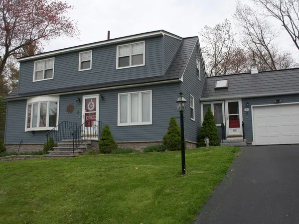 2 Oakdale Avenue, Nashua, NH 03062