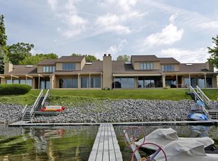 15824 Prospect Point Dr, Spring Lake, MI 49456