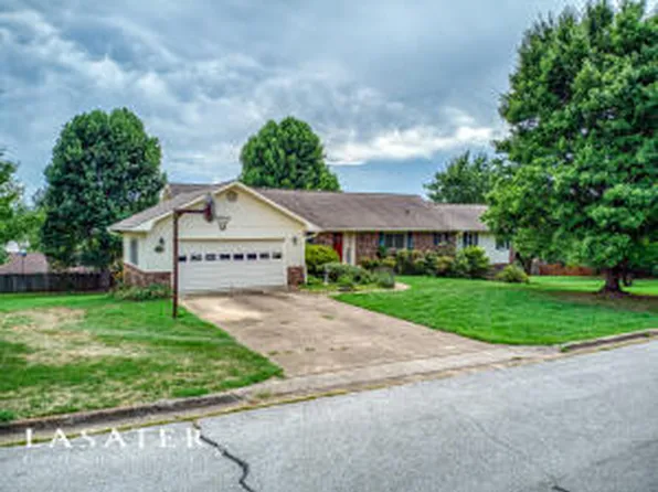 1506 Brentwood Dr, Harrison, AR 72601