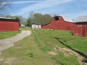 2nd image of 1114 Old Liberty Rd