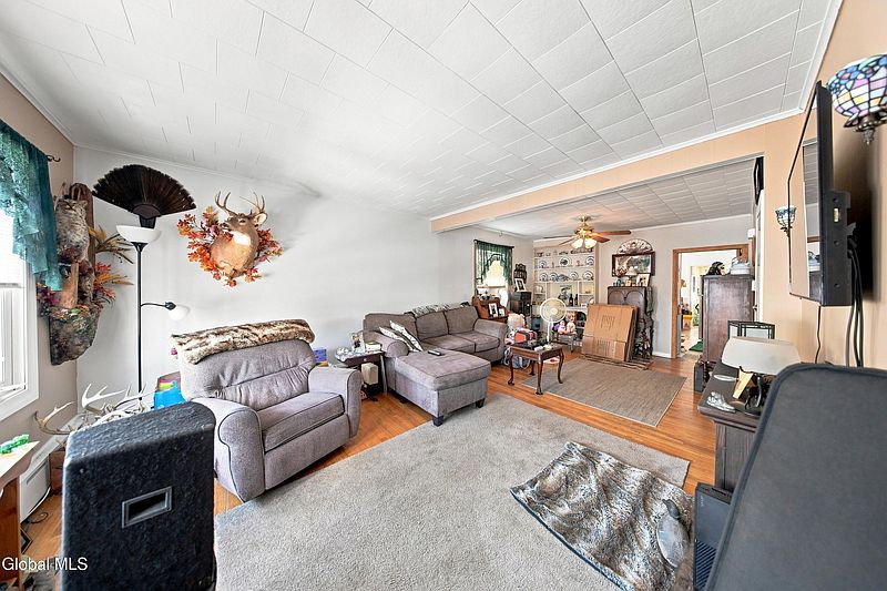 5th image of 804 19th Street