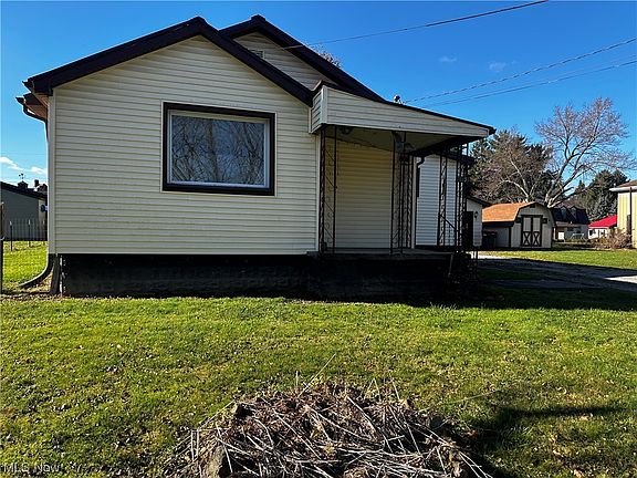2nd image of 16157 Rankin St