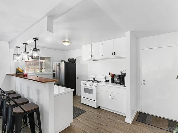 3rd image of 3664 Gatty St